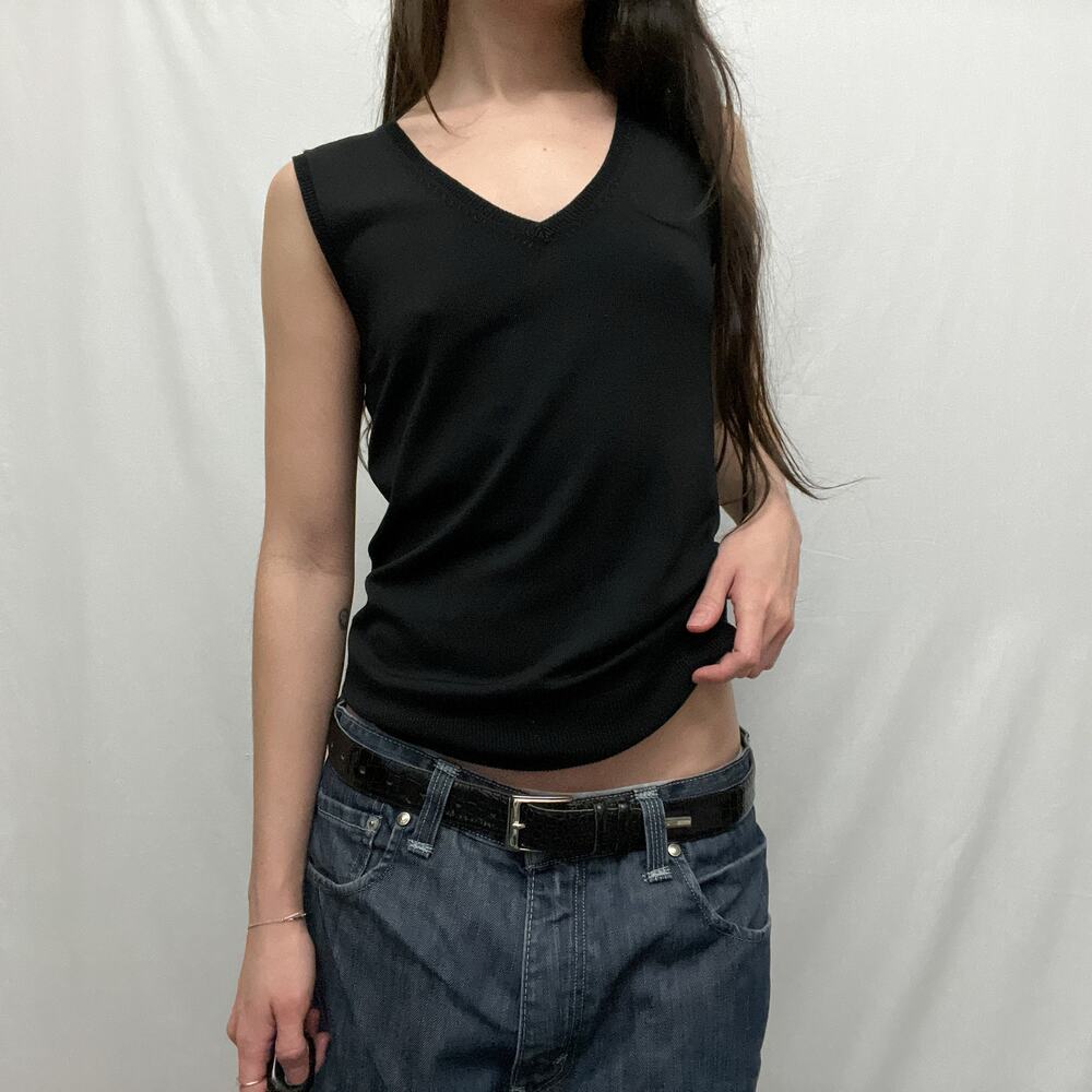 y2k vintage bcbgmaxazria black v neck knit minimalist tank top blouse